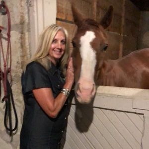 Meet your Posher, Pam